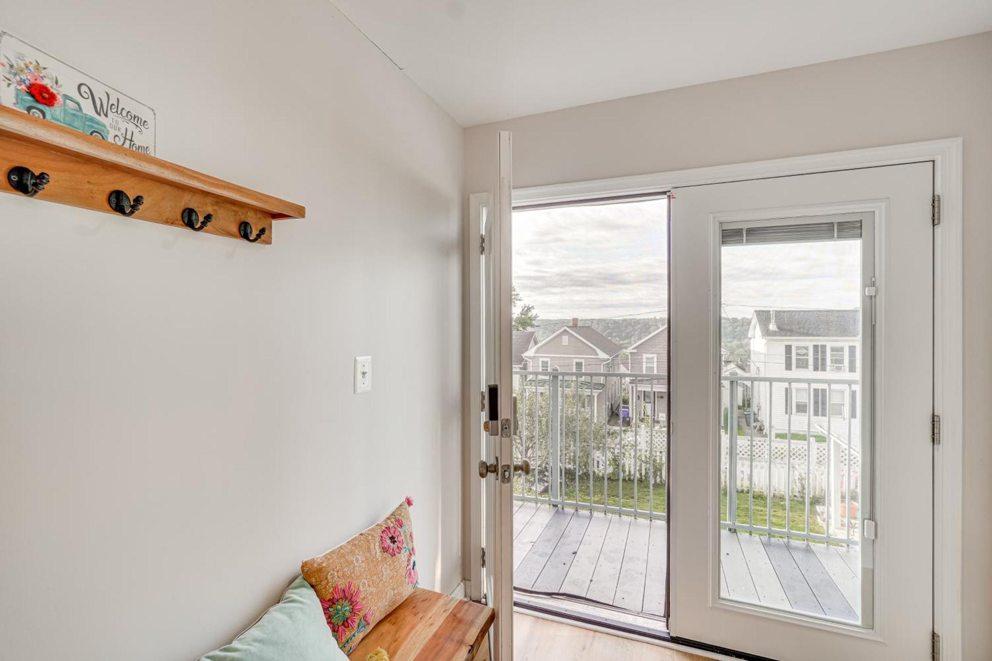 Epic Brunswick Apartment, Deck With Private Hot Tub! Exteriér fotografie